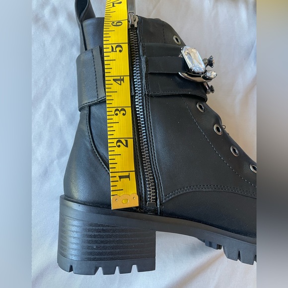 Karl Lagerfeld Paris Pipa Crystal Embellishment Platform Women’s Boot Size 7 - Picture 7 of 9